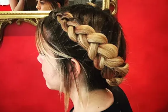 Coiffure de cérémonie près du Pradet